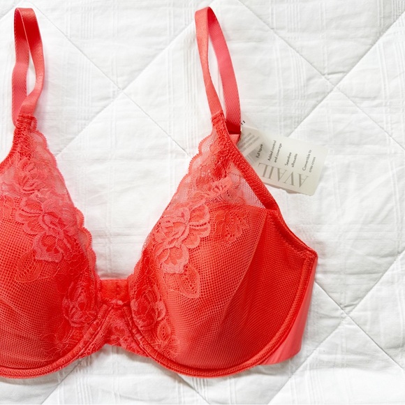 Natori Intimates & Sleepwear Nwt Natori 32dd Avail Full Fit